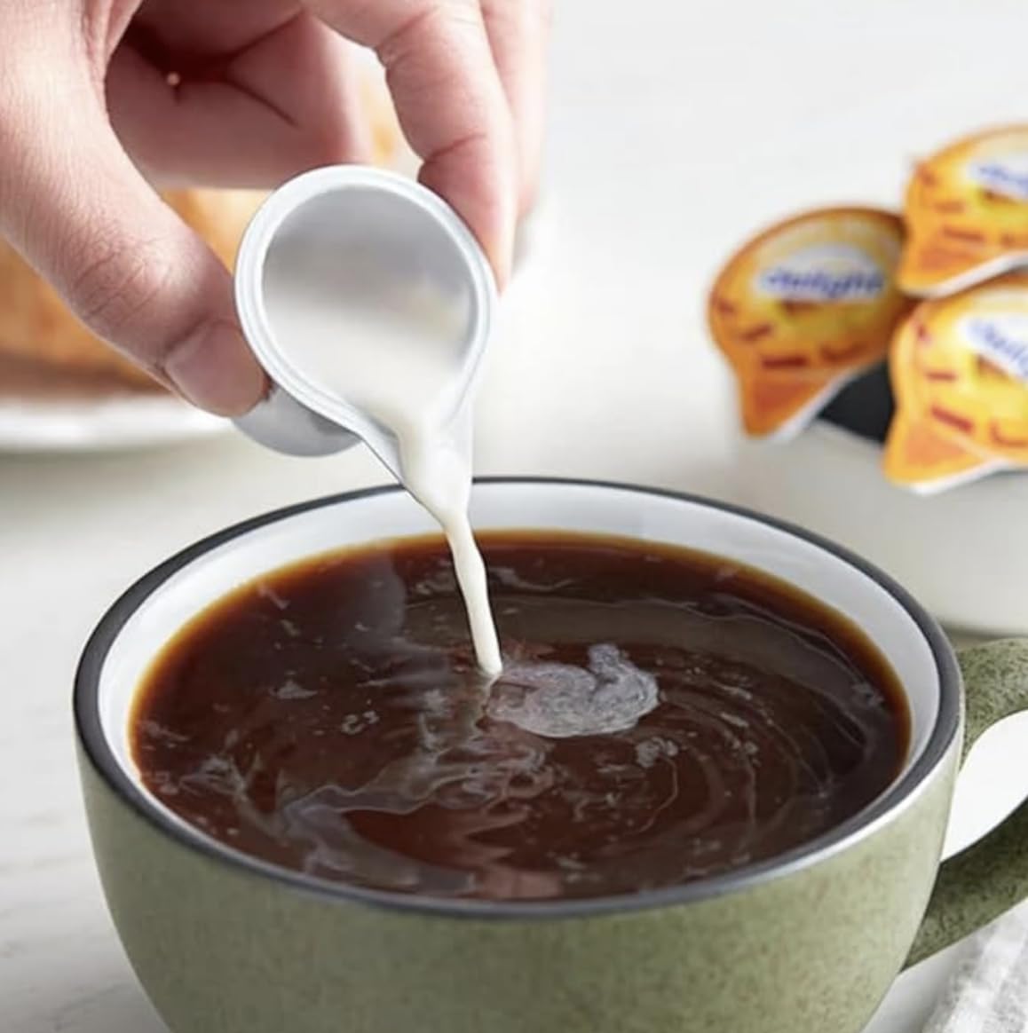 Coffee Creamer Singles Variety Pack Packaged by JMS PROFESSIONAL, Intearnational Dealight Mini Coffee Creamer & Mini Moos 4 Fla