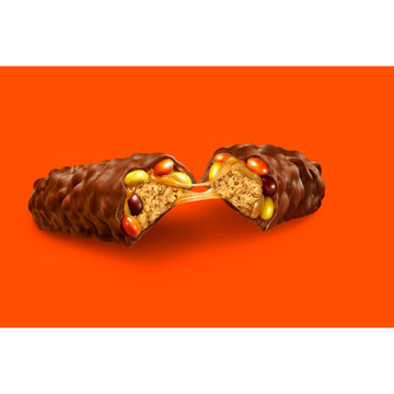REESE'S OUTRAGEOUS! King Size Candy Bars, Peanut Butter & Caramel, 2.95 oz (18 Count)