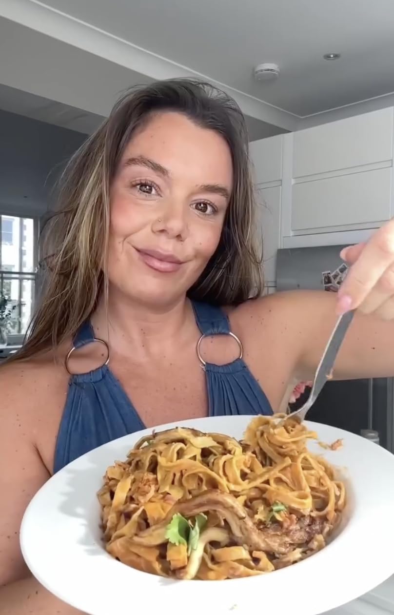 Explore Cuisine Organic Edamame & Mung Bean Fettuccine -Easy-to-Make Pasta - High in Plant-Based Protein - Non-GMO, Gluten Free,