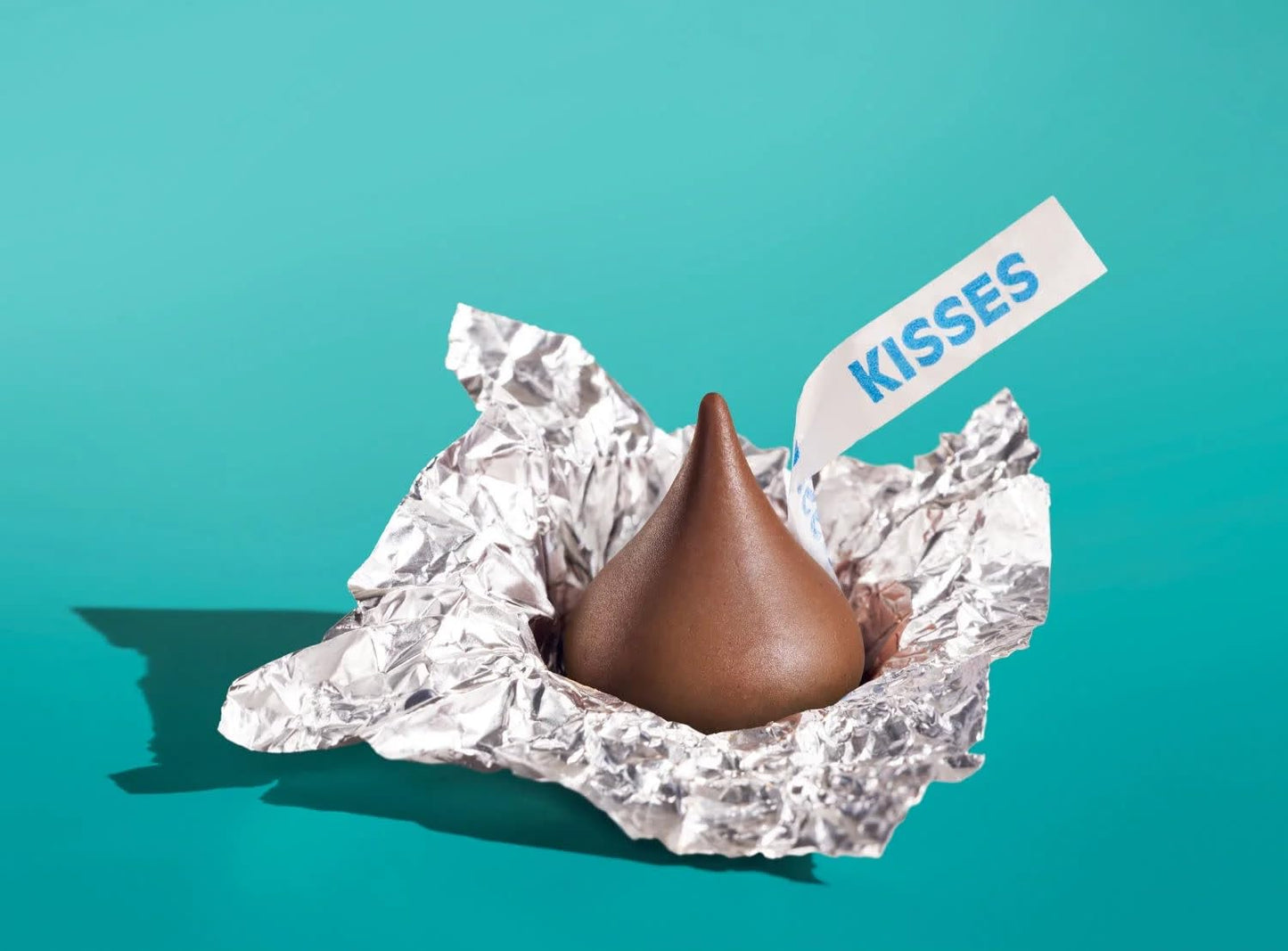 Hershys Kisses Milk Chocolate, Classic Silver Wraps, 1 Pound Bag (Approx. 100 Pieces) - Perfect For Gifts, Parties, And Special