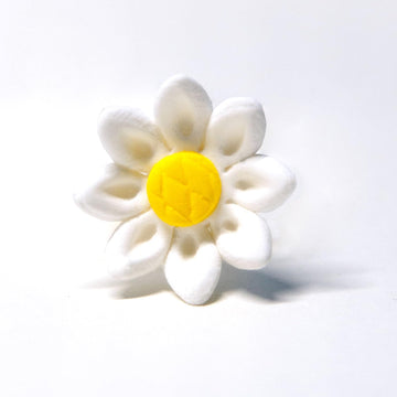 Global Sugar Art 36 Count Edible Daisy Sugar Cake Flowers, White Unwired, Small 1 Inch By Chef Alan Tetreault