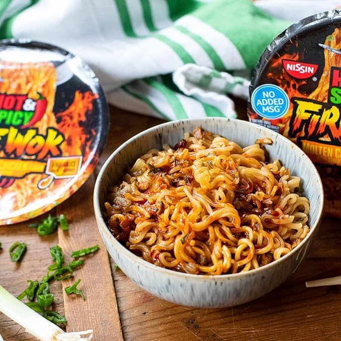 Nissin Hot & Spicy Fire Wok, Molten Chili Chicken, 4.37 Ounce (Pack of 1)