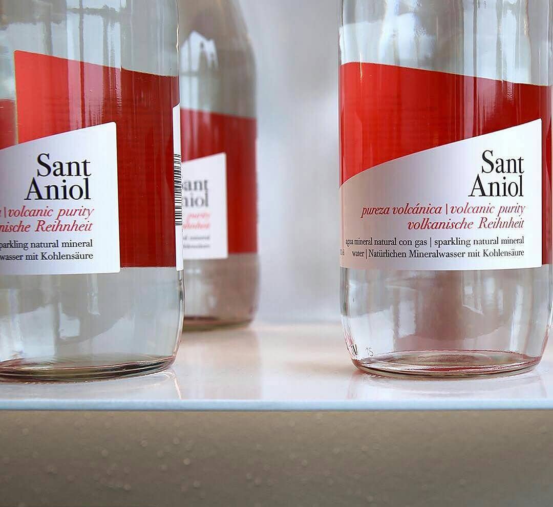 Sant Aniol Sparkling Natural Mineral Water - 750 ml - Pack of 15 Glass Bottles