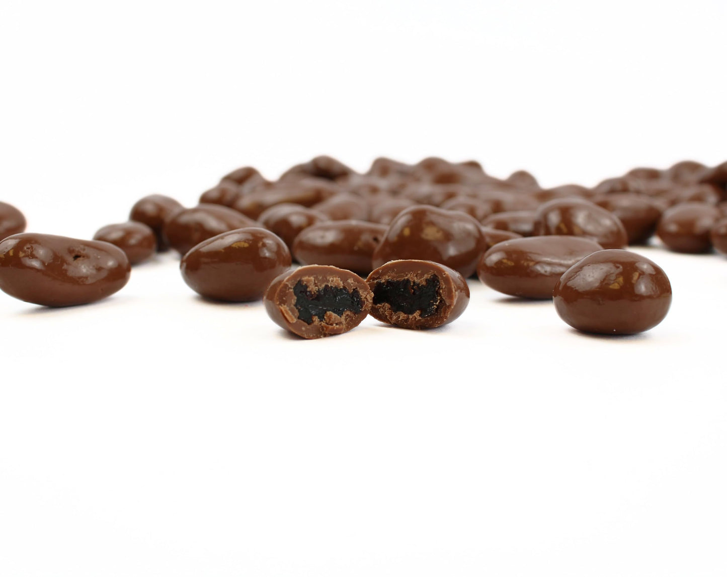 QUEEN CITY CANDY CAVE Milk Chocolate Covered Raisins, 1 Pound, Light Brown, Juicy and Plump Chocolate Raisins