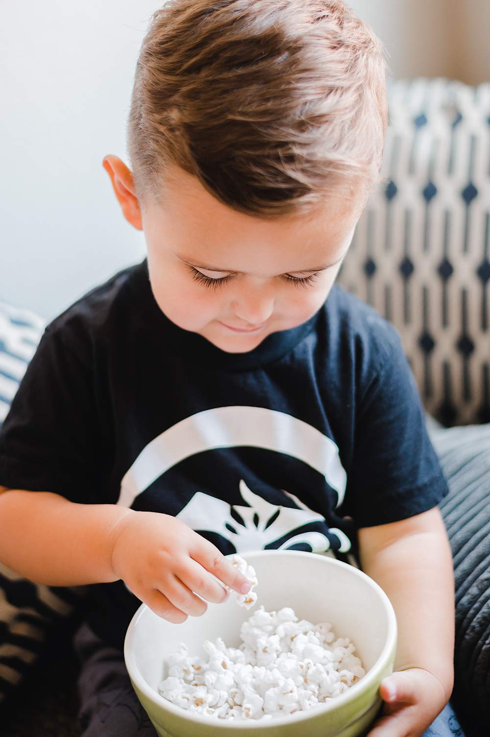 Amish Country Popcorn | 2-2 lb Bags | 2 lb Baby White & 2 lb Baby Yellow Popcorn Kernels | Old Fashioned, Non-GMO and Gluten Fre