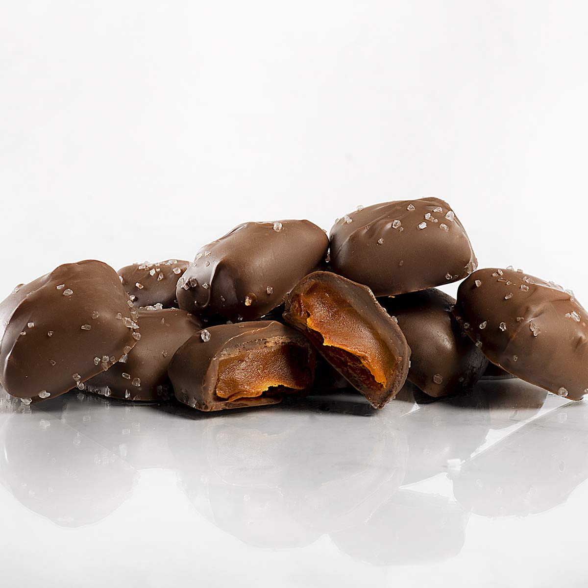 Sanders Milk Chocolate Sea Salt Caramels, Kettle Cooked, 28 oz Gift Tub, Milk Chocolate Caramel