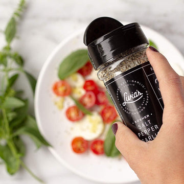 Livia'S Seasoning - A Perfect Blend Of Kosher Salt, Black Pepper & Garlic (Spg). Transforms Steak Chicken & Fish Into Mouthwater