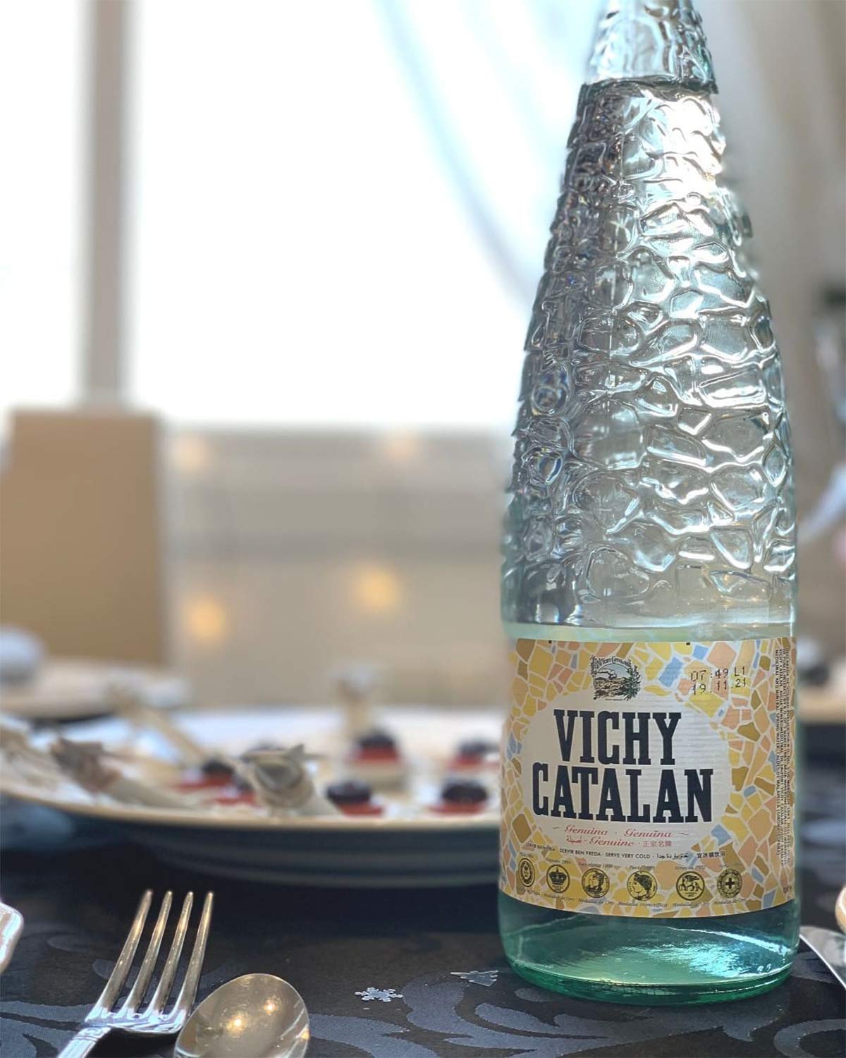 Vichy Catalan - Sparkling Mineral Water - 33.8 Oz (1 Liter) (12 Glass Bottles)