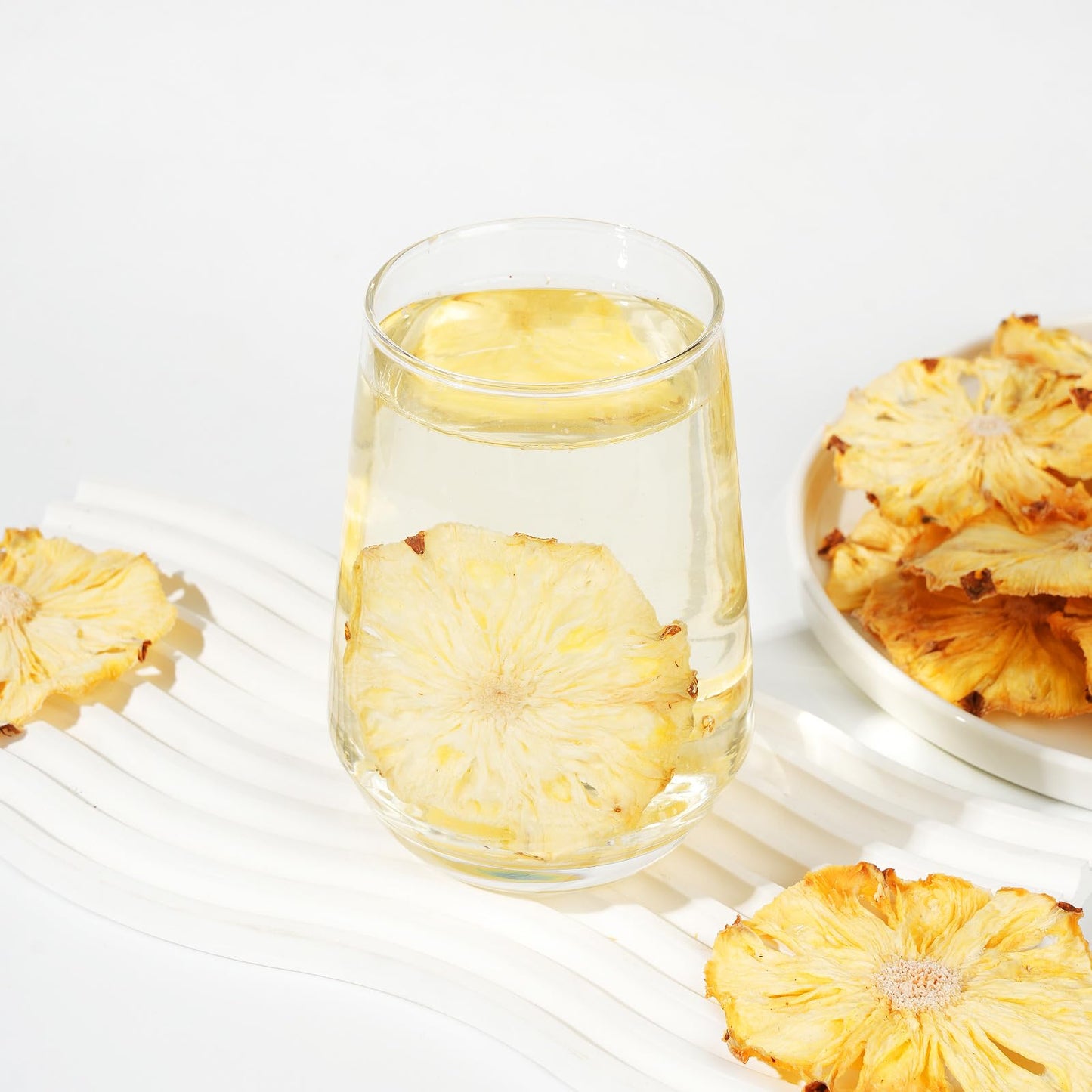 Syveyilla Dried Pineapple Slices, 100% Natural, No Additives, 3.5oz/100g, Ideal for Cocktails, Fruit Tea, Baking, Crafts