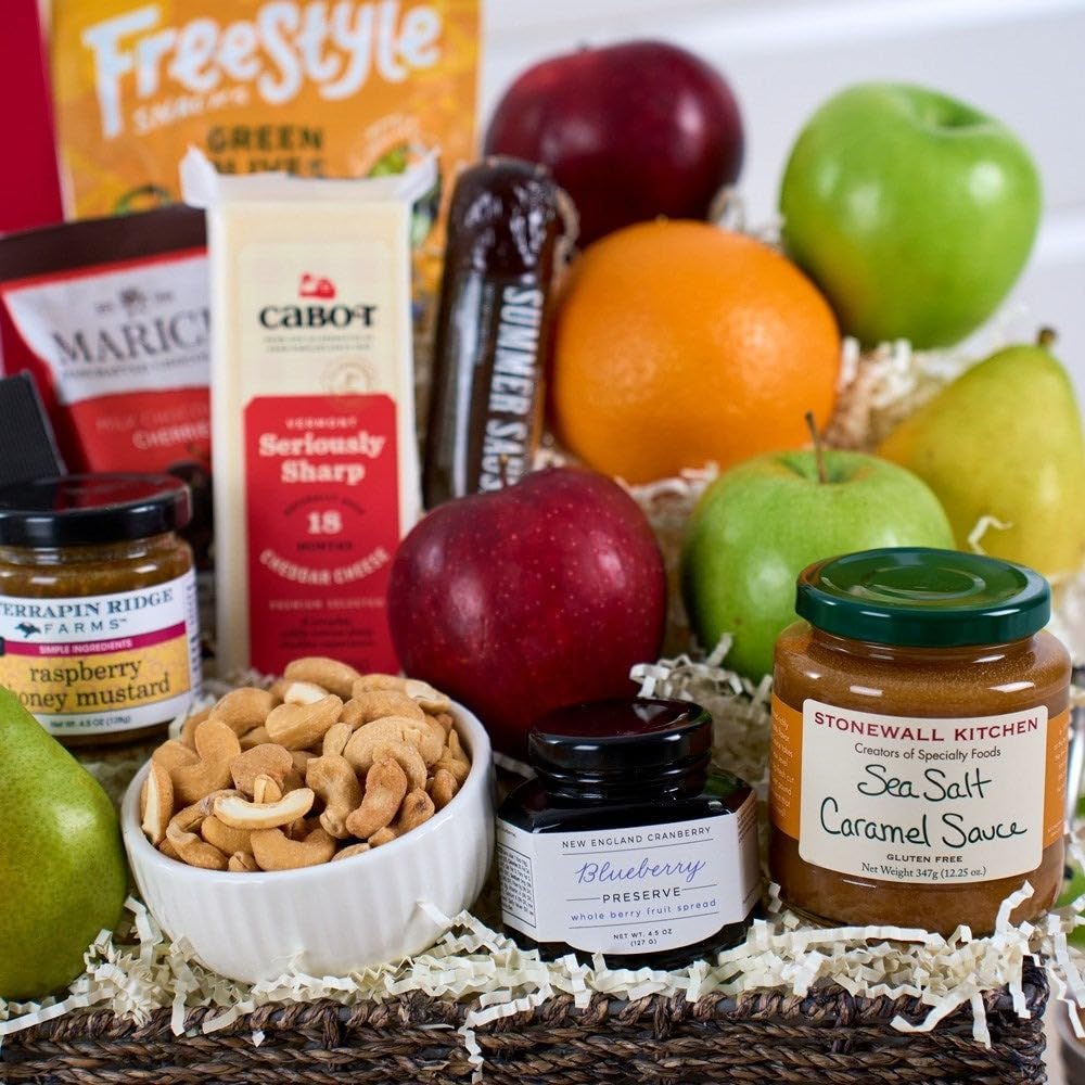 GourmetGiftBaskets.com Deluxe Fruit Basket - Prime Fruit Gift Baskets - Food Gift Prime - Birthday, Christmas, Sympathy, Men, Wo