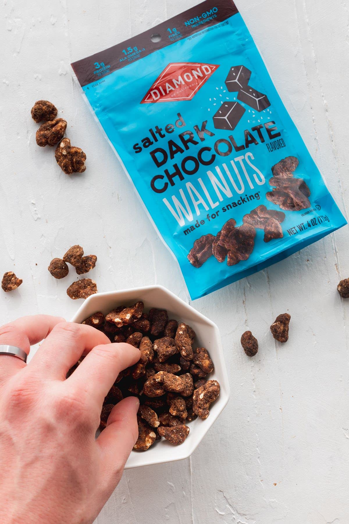 Diamond Of California Salted Dark Chocolate Walnuts, 4 Oz, 1 Pack