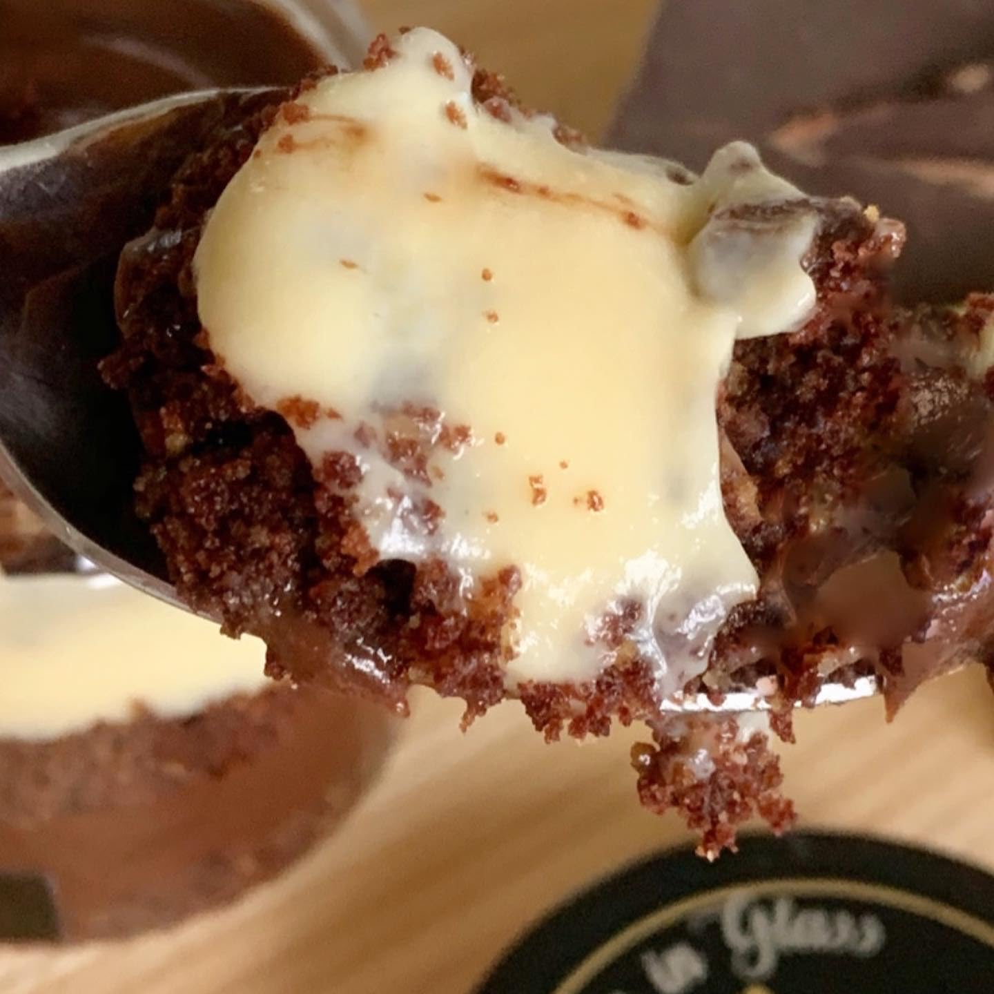 Gourmet 2 Cakes In A Jar Set - Duo Chocolate Cake With Special Traditional And Whites Belgian Choco Brigadeiros - Red Velvet Fla