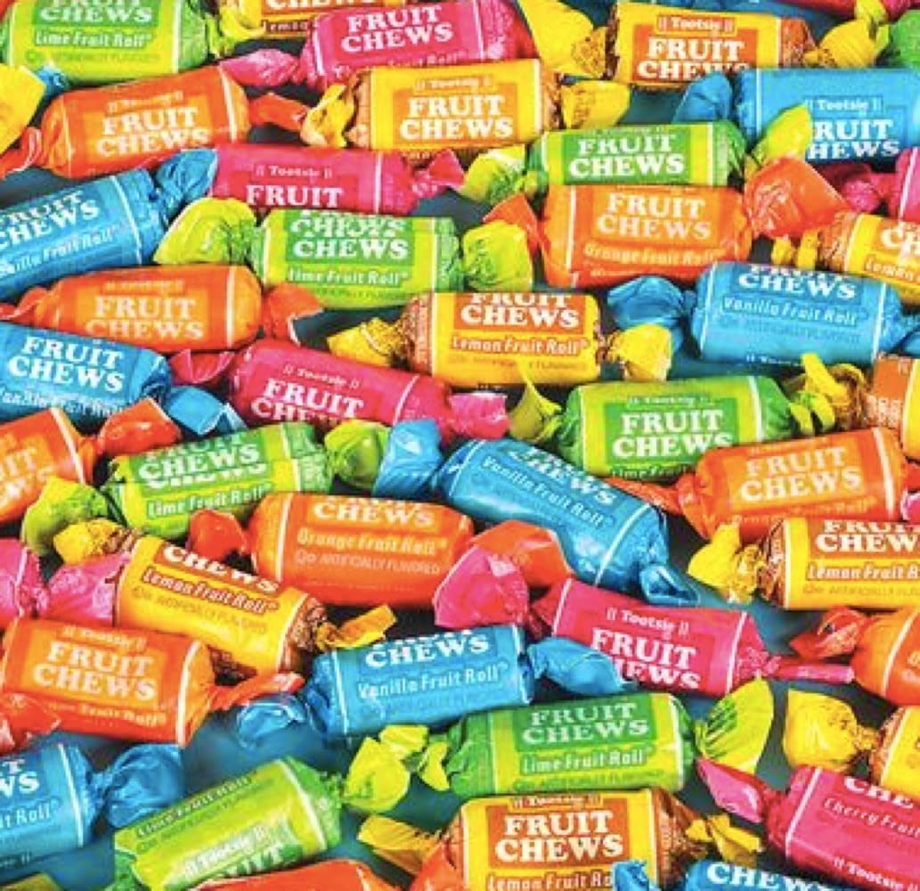 Tootsie Roll Fruit Chews 5-Flavor Individually Wrapped Bulk Multicolored Taffy Candy (2 Pound)