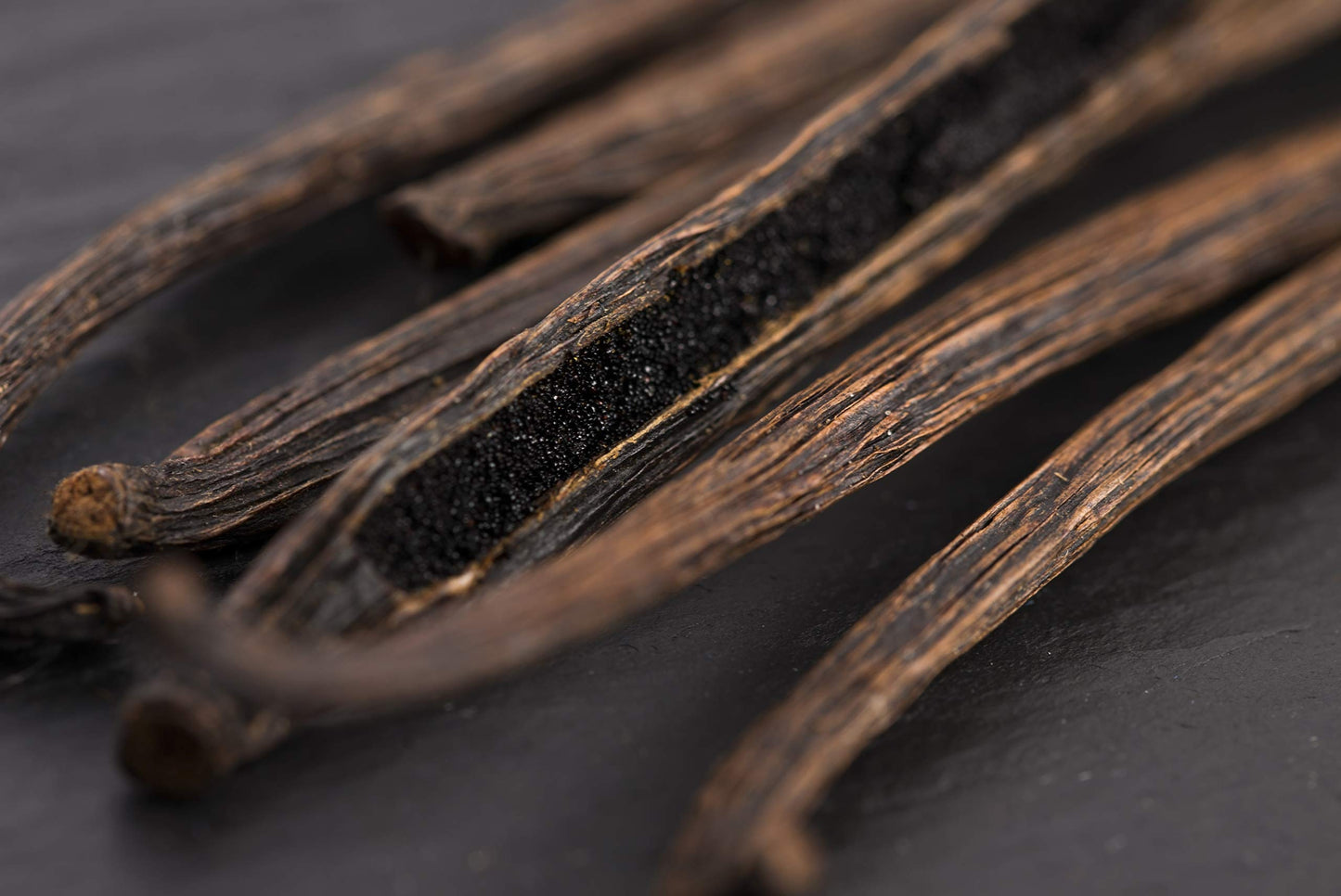 Vanilla Bean Kings Organic Madagascar Vanilla Beans - Grade B Pods for Baking, 1/2 LB (8 Ounces), Black/Dark Brown
