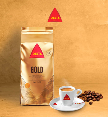 Delta Caf  S Gold Whole Bean Coffee, Naturally Roasted Espresso Beans, 1 Bag, 2.2Lb