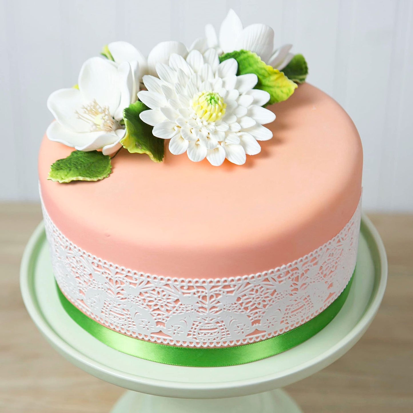 Global Sugar Art Poppy Anemone Sugar Cake Flowers, 3 Count, Sugar-Based, White with Green Center