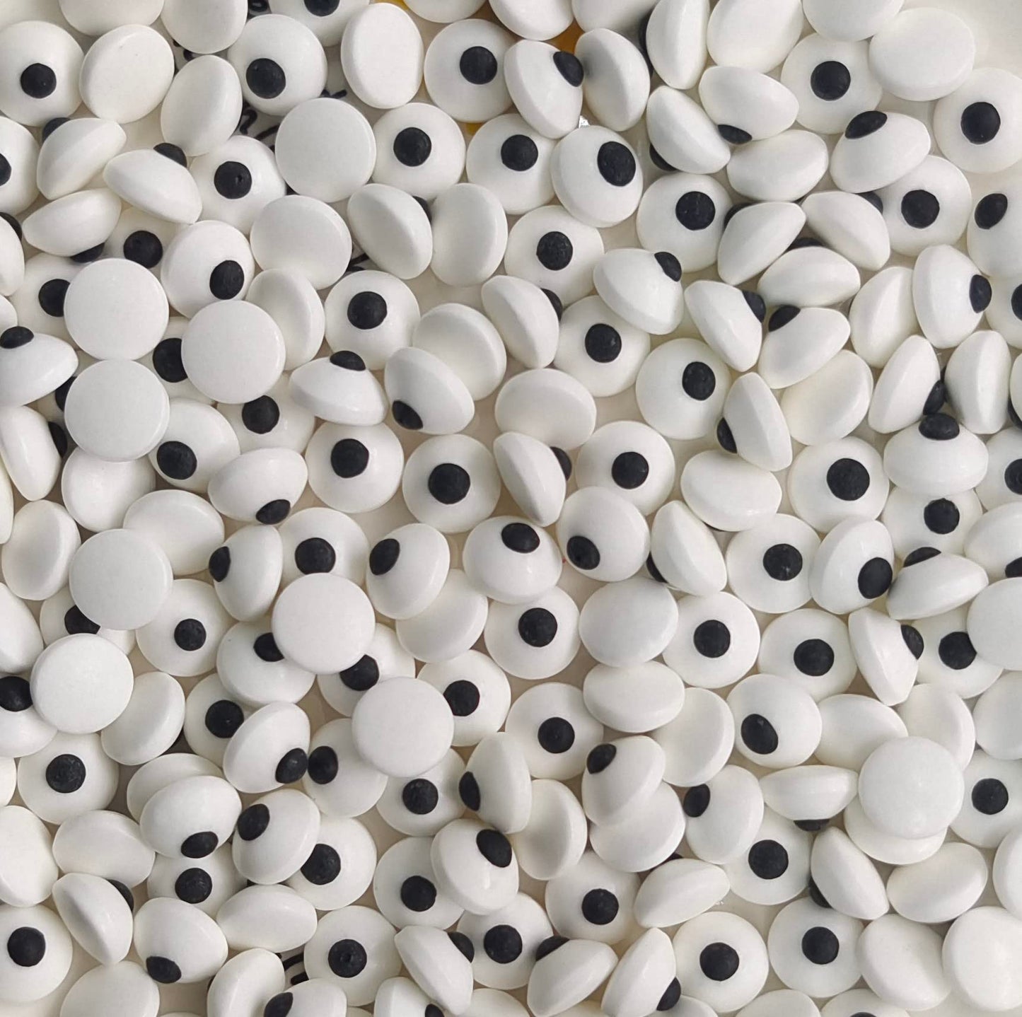 Sentovac Small Candy Eyes For Decorating | Edible Candy Eyeballs Sprinkles For Halloween Christmas | Cake And Cupcake Topper Decorations | 1 Bottle 2.75Oz Edible Eyes (1Cm)