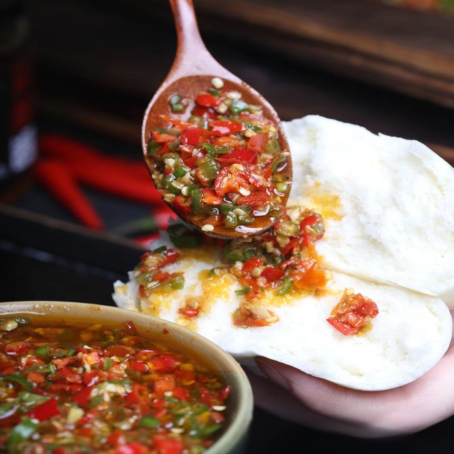 QIXINLIZYY Hunan specialty colored chili sauce 248g/can, chopped garlic chili sauce, pepper, seasoning, crispy chili, mixed nood