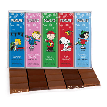Peanuts Christmas Chocolate Winter Variety Gift Pack, Snoopy Gourmet Bar Snack Set, Charlie Brown Gifts For Kids, 1.5Oz 5-Bar Rich Belgian Chocolate Holiday Box Set, Kosher Candy,
