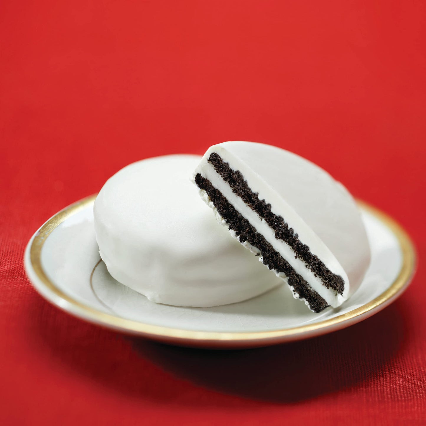 Oreo White Fudge Covered Chocolate Sandwich Cookies, Limited Edition, 8.5 oz Pack of 4, Holiday