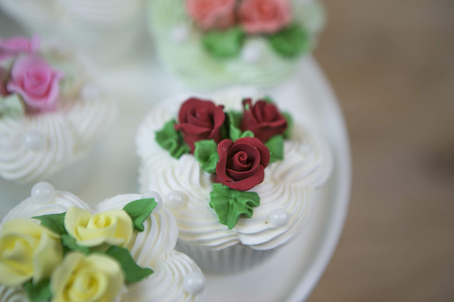 Global Sugar Art Rosebud Deep Red Unwired Sugar Cake Flowers,Tiny, 36 Count by Chef Alan Tetreault
