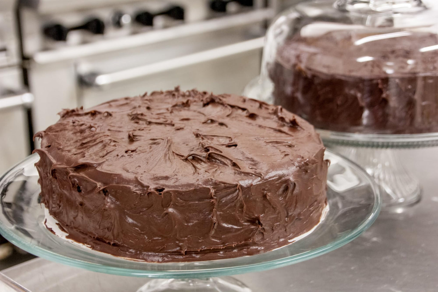 Pillsbury Moist Supreme Sugar Free Devil'S Food Cake Mix, 16 Oz. And Pillsbury Creamy Sugar Free Frosting Chocolate Fudge, 16 Oz5