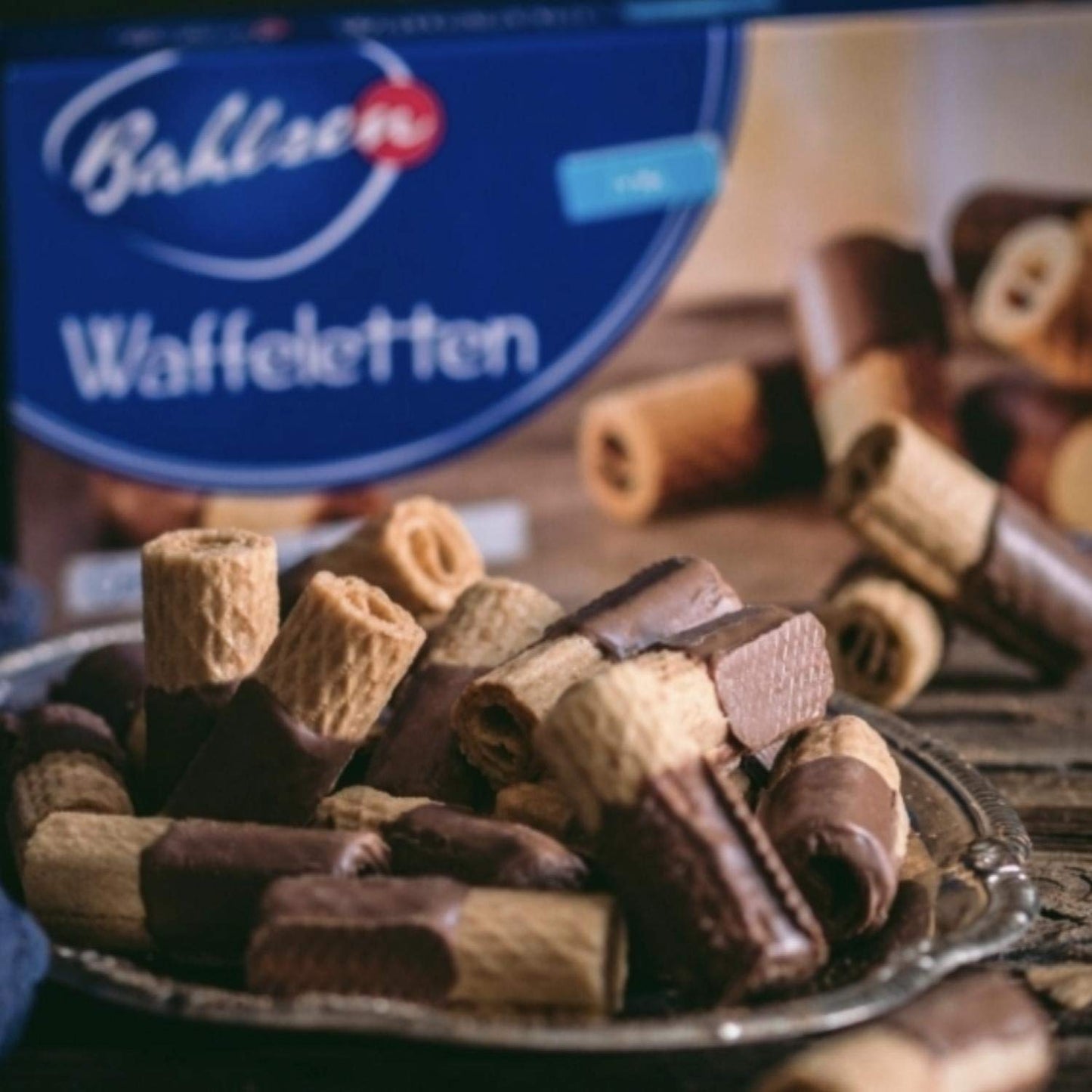 Bahlsen Dipped Cookies, Delicate Wafer Rolls Dipped in Milky European chocolate, Waffeletten Milk Chocolate, 3.5 Ounce