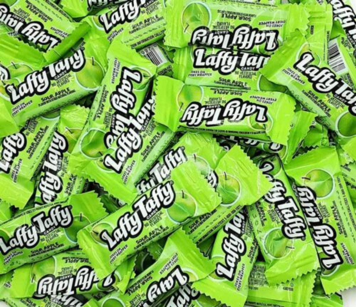 Laffy Taffy Gluten-Free Tangy Halloween Candy - (3Lb) Sour Green Apple Deliciously Stretchy Candy For Snacking And Sharing - Taf