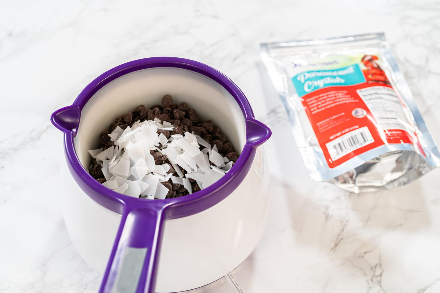 Bakerpan Paramount Crystals for Thinning Chocolate, Carob & Yogurt Coating, Chocolate & Candy Melts - 4 Ounces
