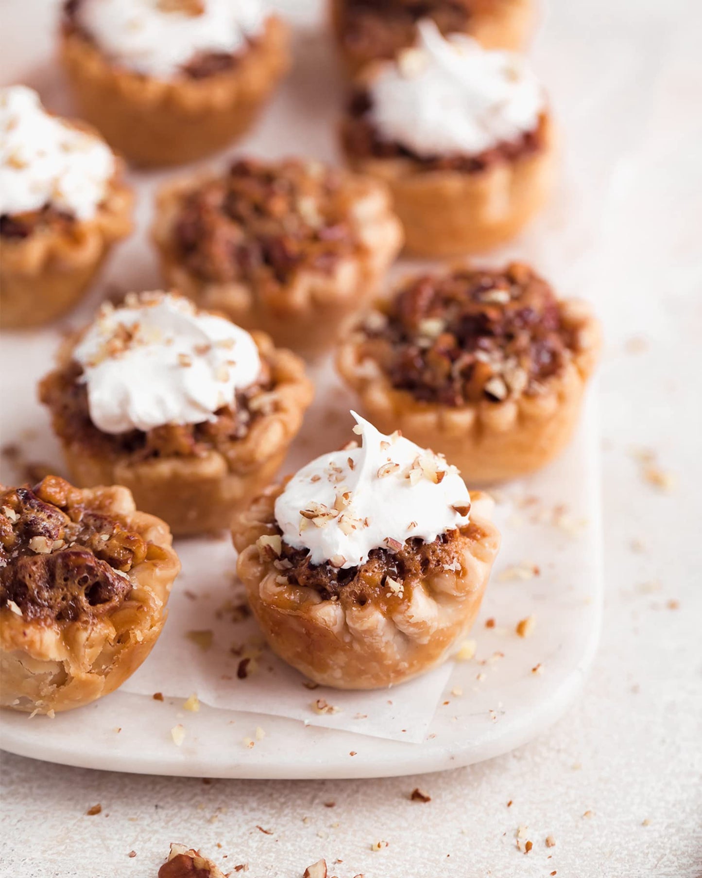 Karo Light Corn Syrup with Real Vanilla, 32 Ounce Bottle with Karo Measuring Spoon