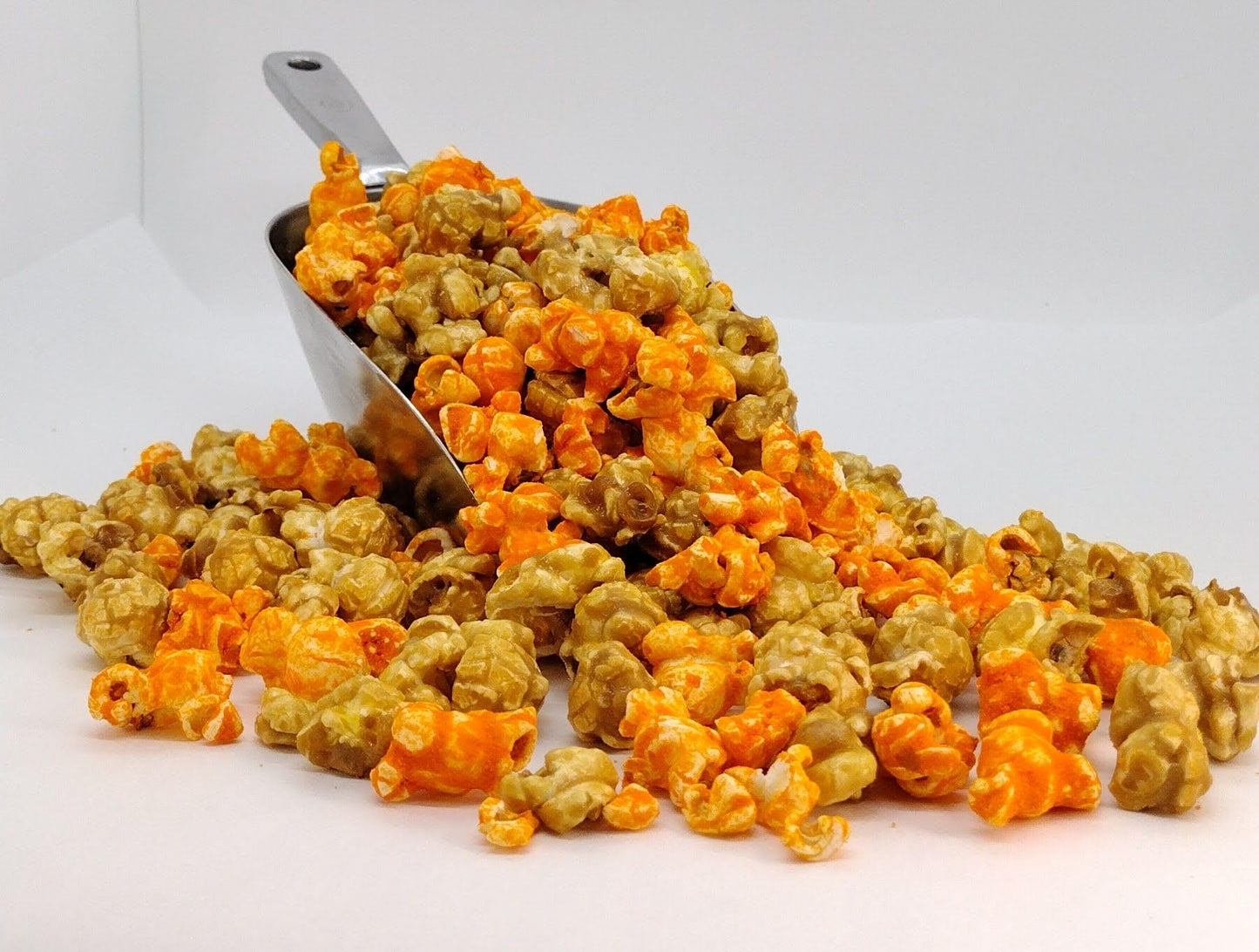 Ren  Es Mix Gourmet Popcorn - Mix Of Brown Sugar Caramel Crunch Corn, Wisconsin Cheddar Cheesy Corn - An Indulgent, Crispy, Chee