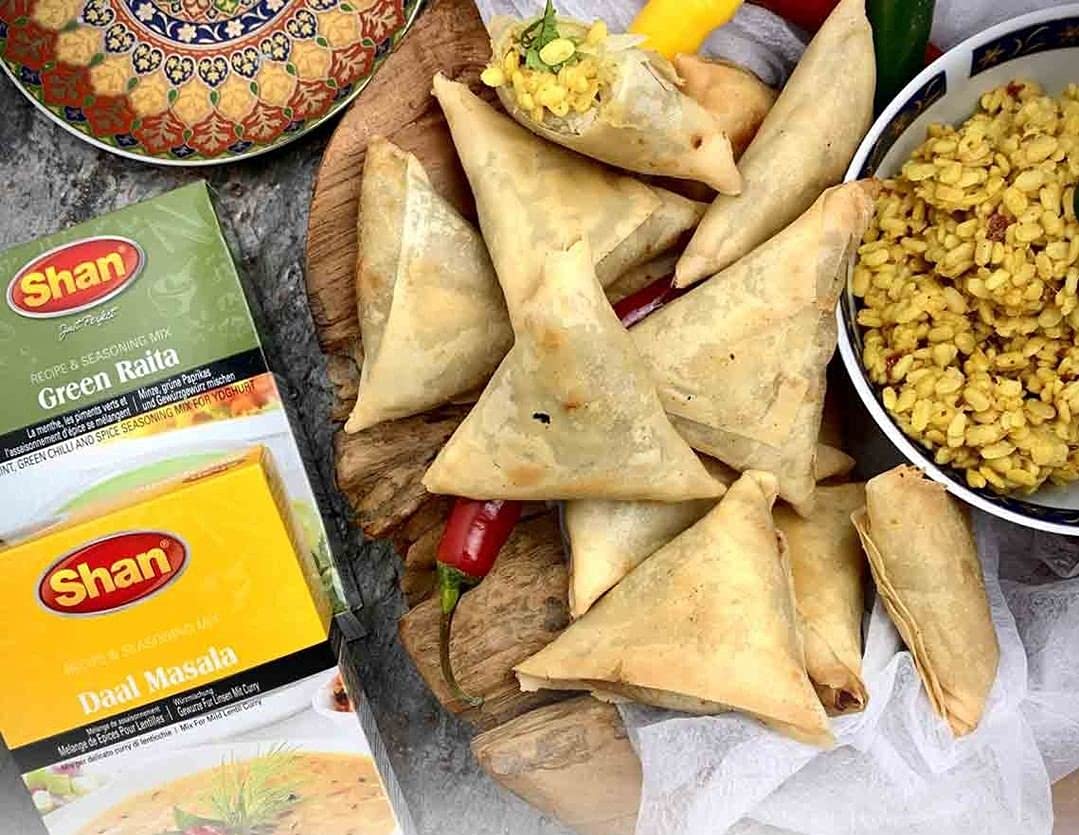 Shan Green Raita Seasoning Mix - Mint & Green Chili - 1.41 oz (Pack of 4) - Vegetarian Friendly - Airtight Bag in Box