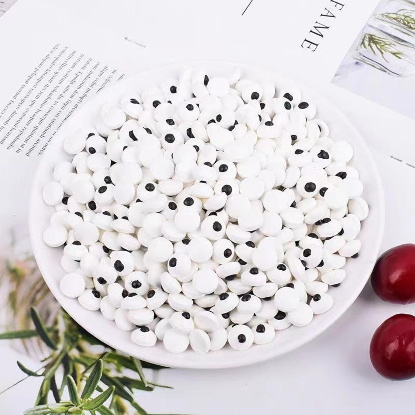 Sentovac 7mm Candy Eyeballs Eyes Edible Sugar Sprinkles Cookie Cake Cupcake Toppers Decorations Small Candy Eyes for Christmas H