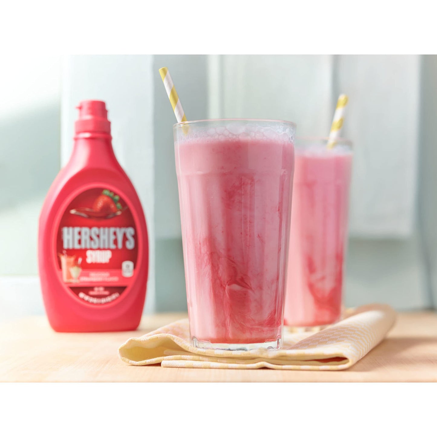 HERSHEYS Strawberry Flavored Syrup Bottle, 22 oz