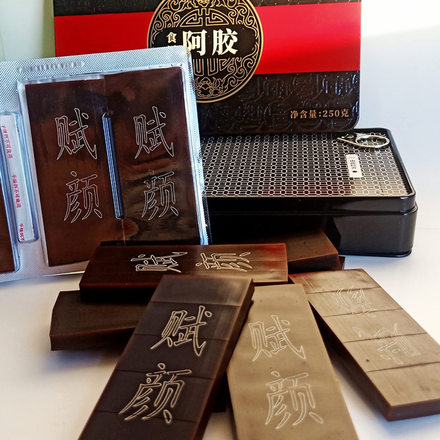 SIFANGDA Ejiao Gelatin Cake, Premium Quality Chinese Herbs, 250g (8.8oz)