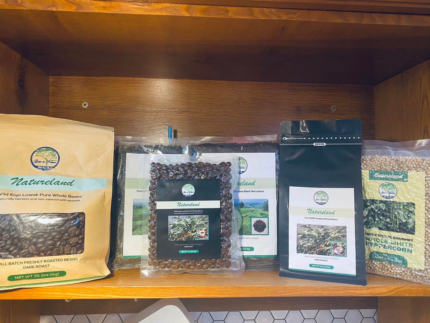 Natureland Wild Civet Arabica Coffee Whole Beans, Freshly Made Luxury Kopi Luwak Coffee Bean, Dark Roast Kopi Luwak Coffee Gifts, Produce In Best Regions Of Vietnam, 4Oz /113 Grams, Civet Coffee, Luxury Cat Poop Coffee.