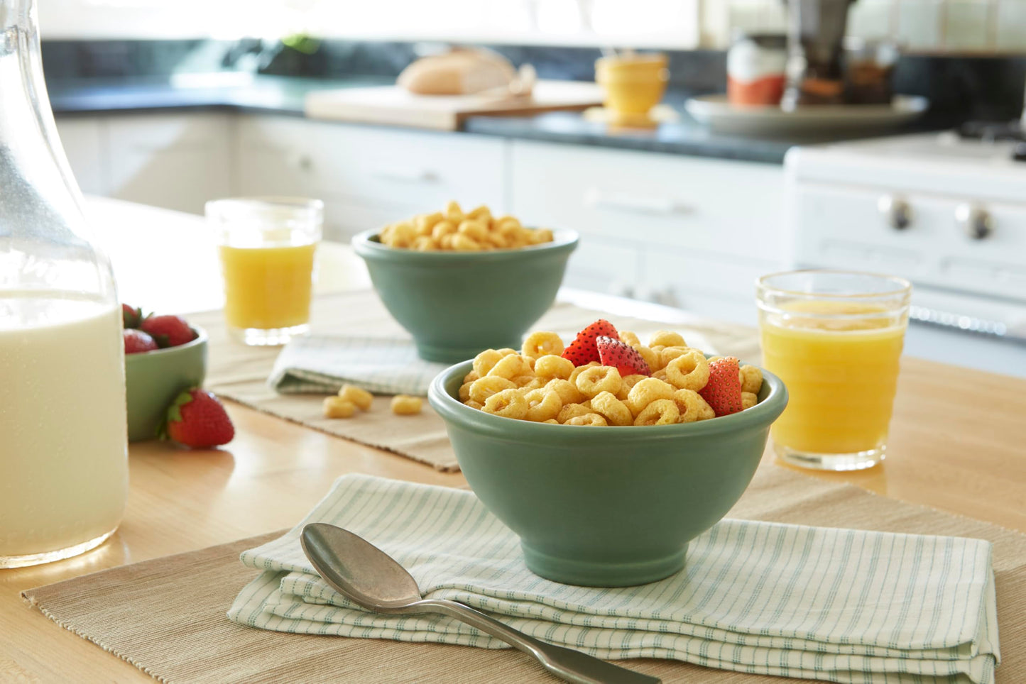 Honey Ohs! Family Size Cereal, Crunchy Breakfast Cereal Os Made with Sweetened Corn, Oats and Rice, 20 OZ Box