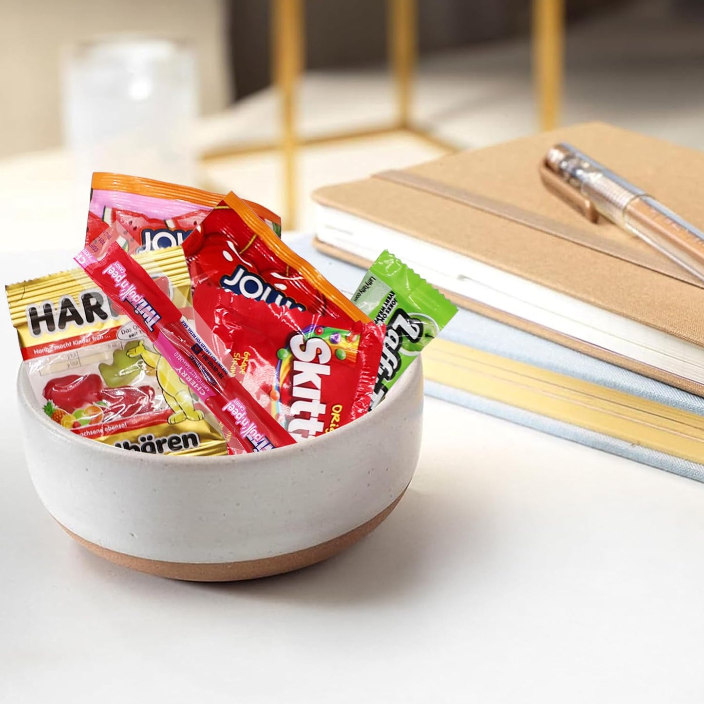Zisbers Bulk Candy Variety Pack - 5 Pound Halloween Assorted Candies, Individually Wrapped, Approx. 250 Pieces for Parties &