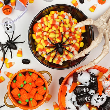 Bulk Candy Corn Candy 2 Pound Bag - Classic Sweet Chewy Tri-Color Autumn  for Halloween Parties  Buffets  Fall Events & Decoration
