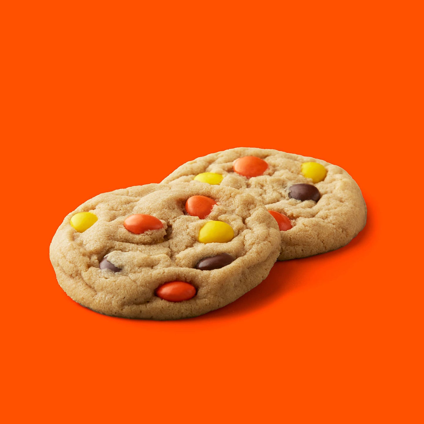 REESE'S PIECES Peanut Butter Candy Bulk Bag, Crunchy Shell, 48 oz - Perfect for Snacking and Sharing