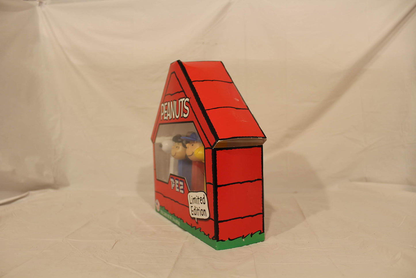 Pez Peanuts Limited Edition Gift Set (Snoopy, Woodstock, Charlie Brown & Lucy)