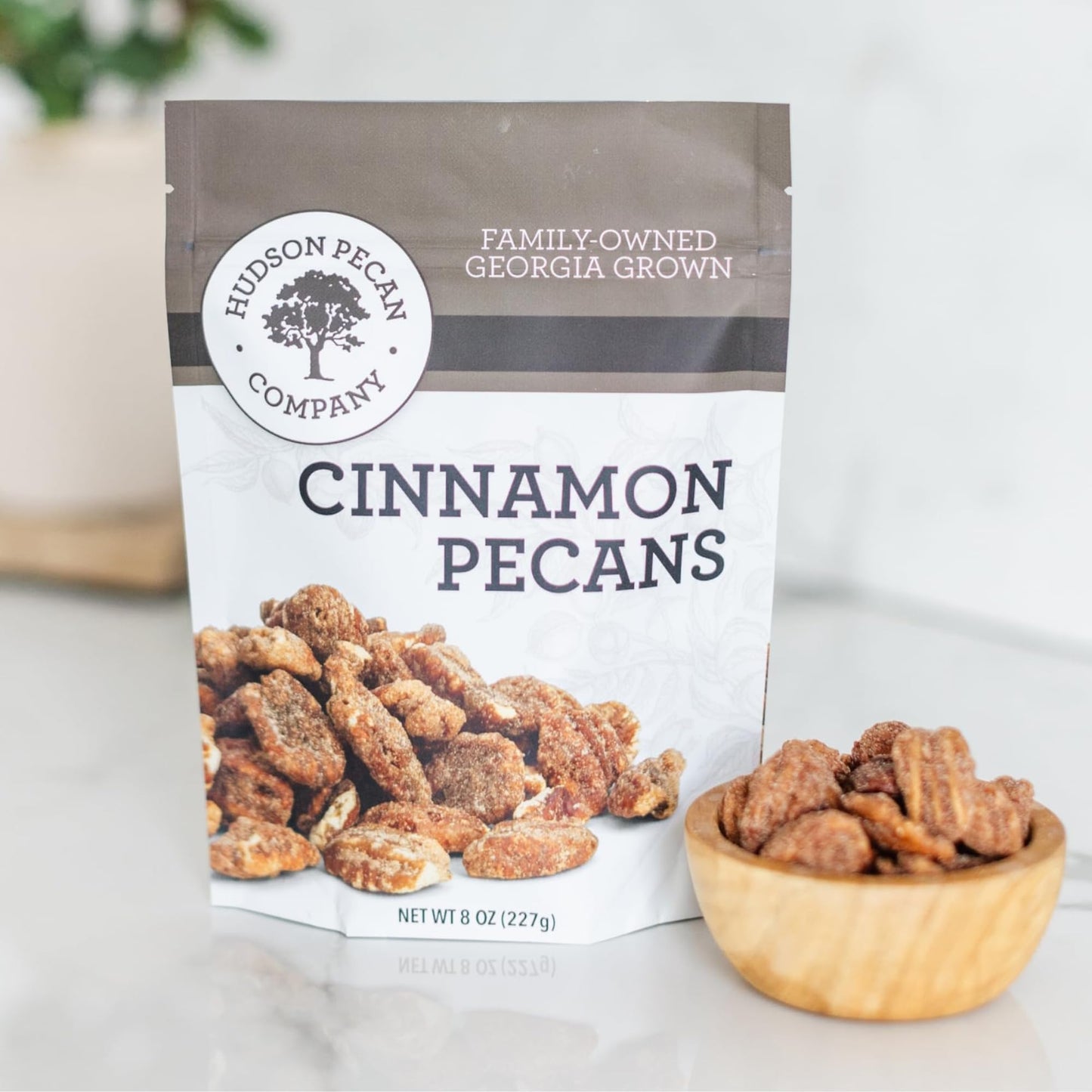 HUDSON PECAN COMPANY: Cinnamon Candied Pecans | Georgia Grown Family Owned. Cinnamon & Sugar Candy Coated  Expertly Baked to Perfection  (Perfect for Salads  Baking  Snacking & Gifting)  8oz