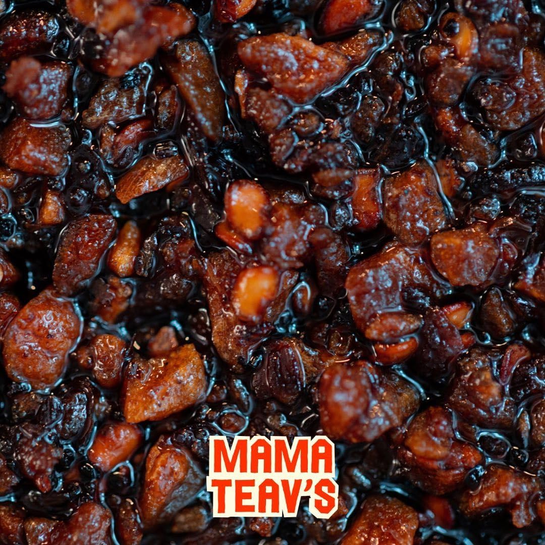 MAMA TEAVS Mild Garlic Chili Crisp - Vegan, Gluten-Free Chili Oil with Garlic & Cambodian Chilis - 16oz Jar
