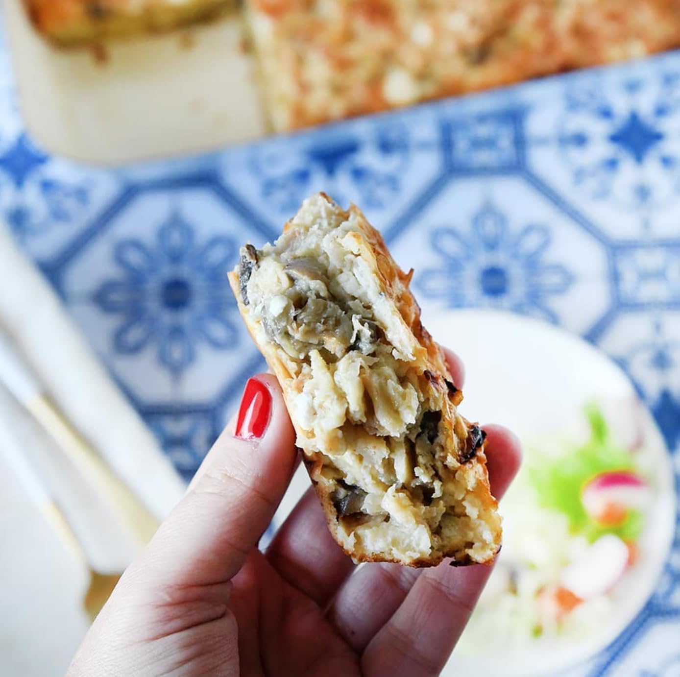 Streits Egg Matzo - Thin & Crispy, Kosher Certified, Family Owned, Pair with Soups, Spreads & Salads (12oz, Pack of 3)