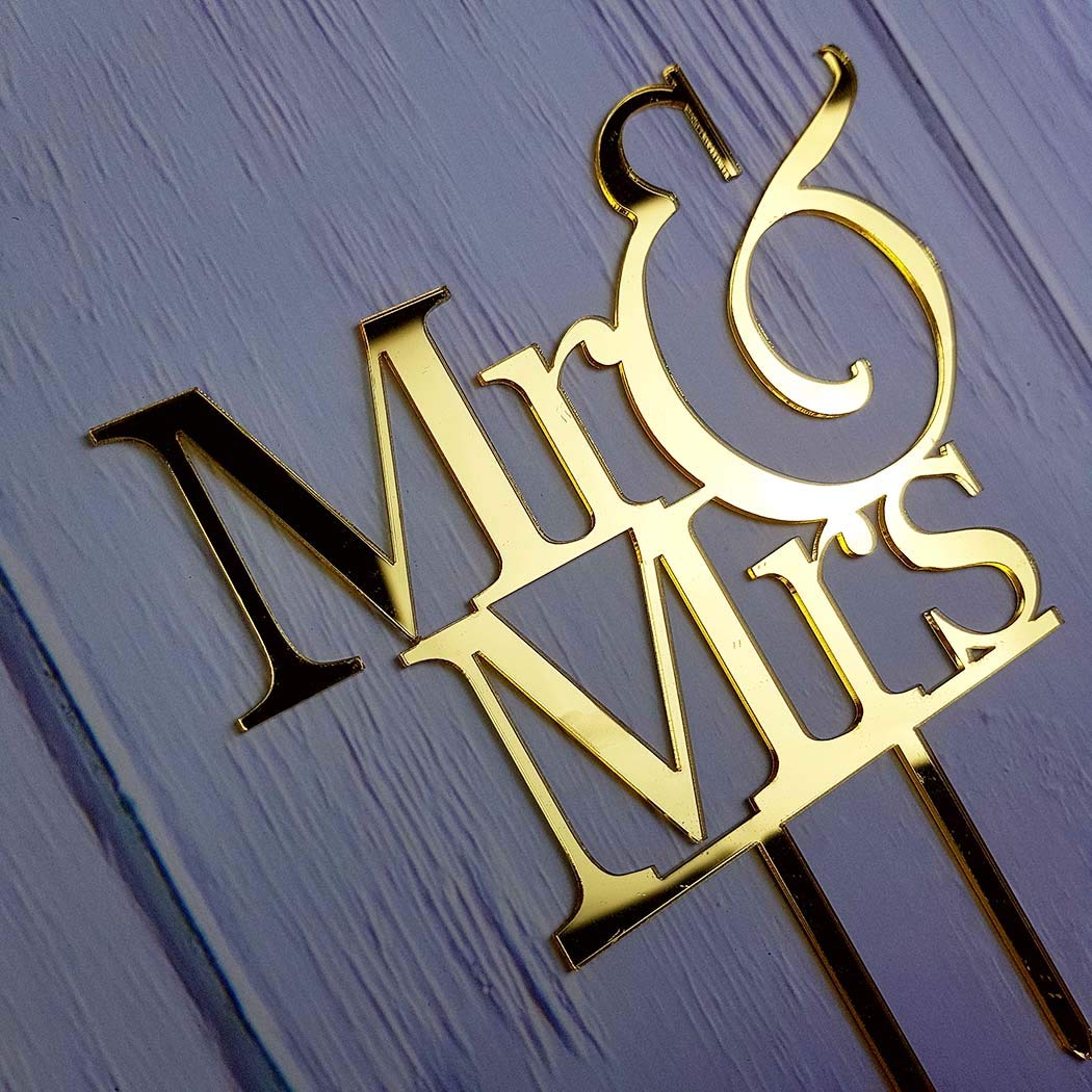 JIEEIN Mr and Mrs Cake Topper, Bride and Groom Sign, Mirror Gold Acrylic, 1 Count, Model NJ-0498
