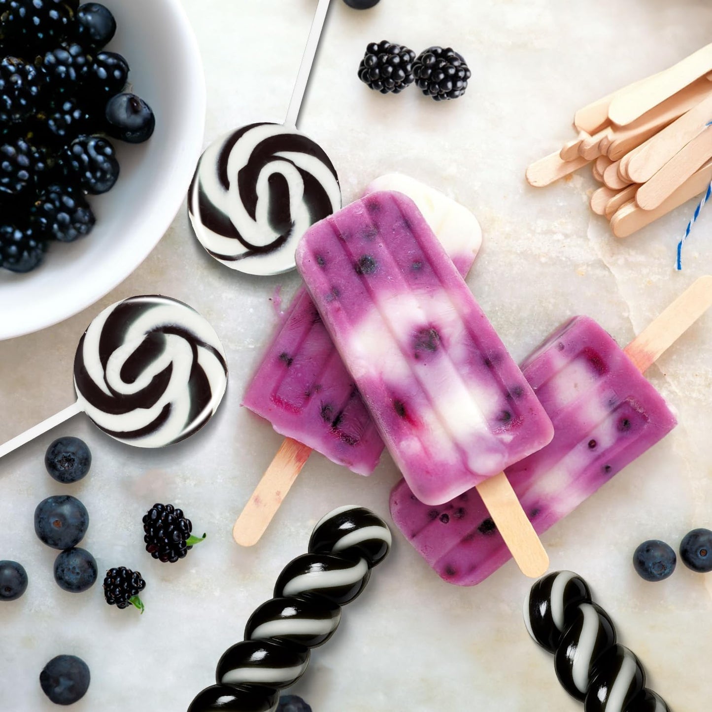 EORA Black Twisty & Swirl Lollipops, Blackberry Flavor, 32 Count, Individually Wrapped, Halloween Candy, Black & White