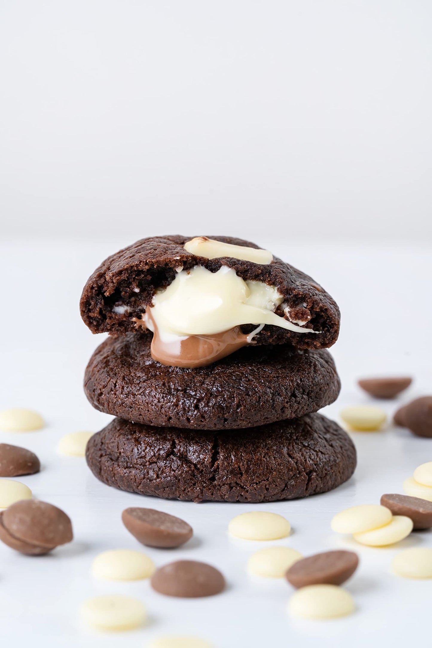 Callebaut Recipe No. W2 Finest Belgian White Chocolate With 28% Cacao, 22% Milk, 5.51 Pound