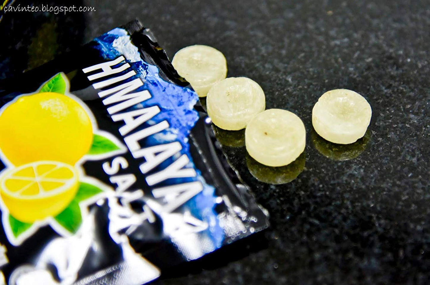 1 Box Big Foot Natural Himalaya Salt Mint Candy - Lemon Flavour ( 12 Pcs )