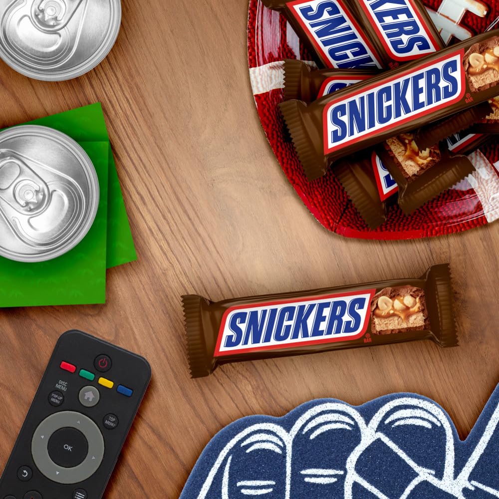 SNICKERS NFL Football Full Size Chocolate Candy Bars, Caramel Chocolate for Parties, Tailgating, or Game Day Snacks, 11.16 oz Ba