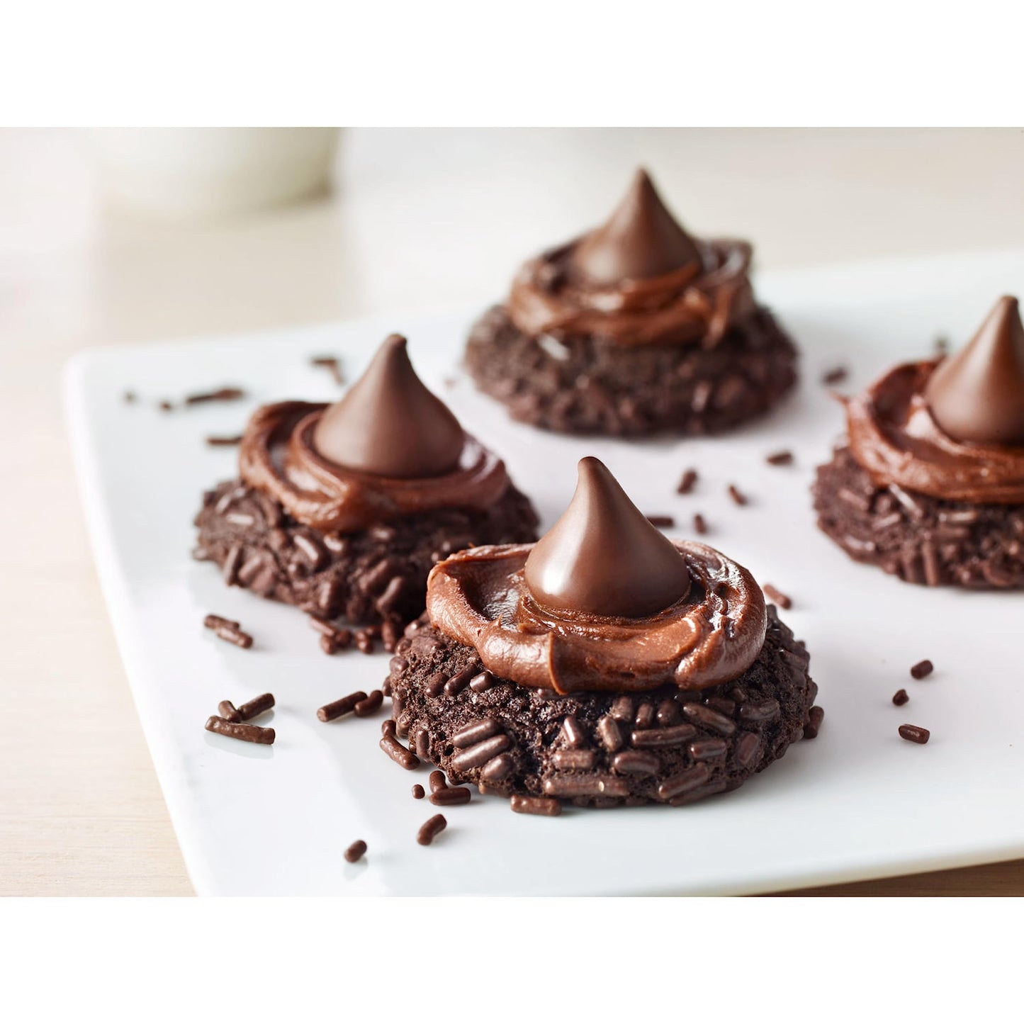 Hershey'S Kisses Special Dark Mildly Sweet Chocolate Candy Party Pack, 32.1 Oz